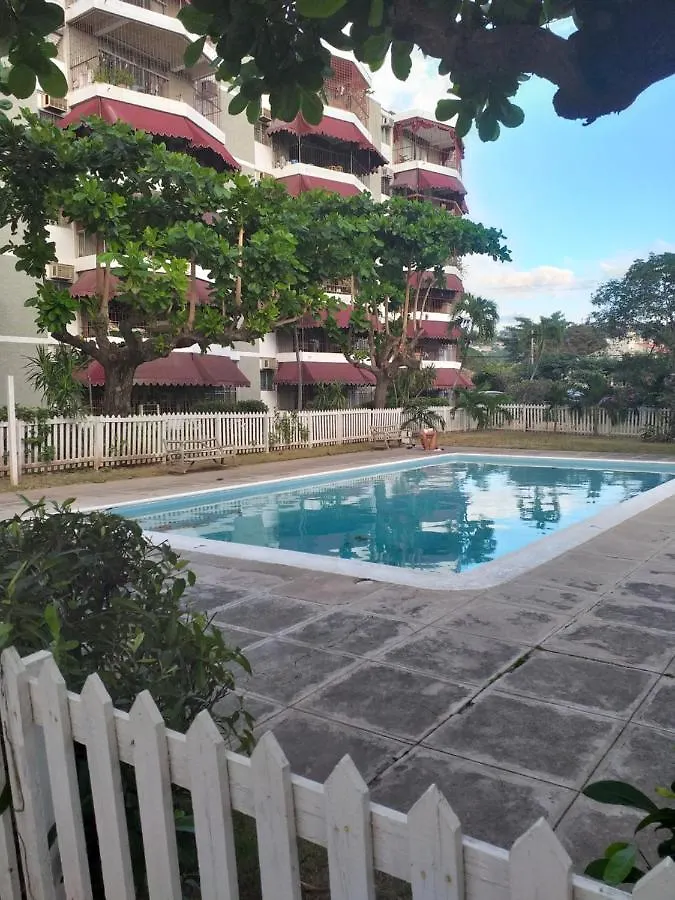 Apartment Rooms By The Pool Kingston